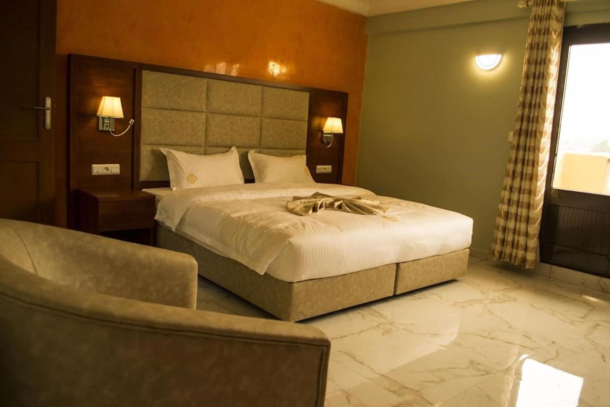 Hotel Jouvence International 야운데 외부 사진