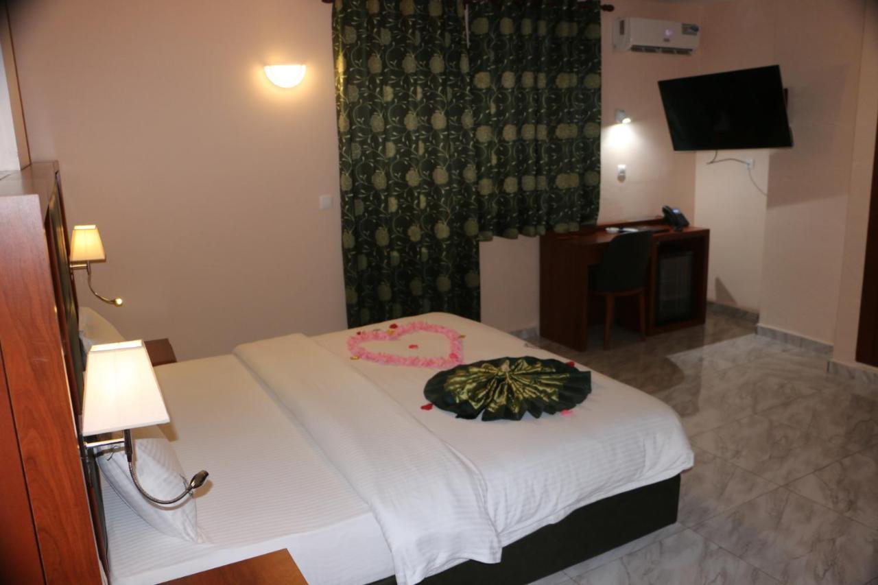 Hotel Jouvence International 야운데 외부 사진