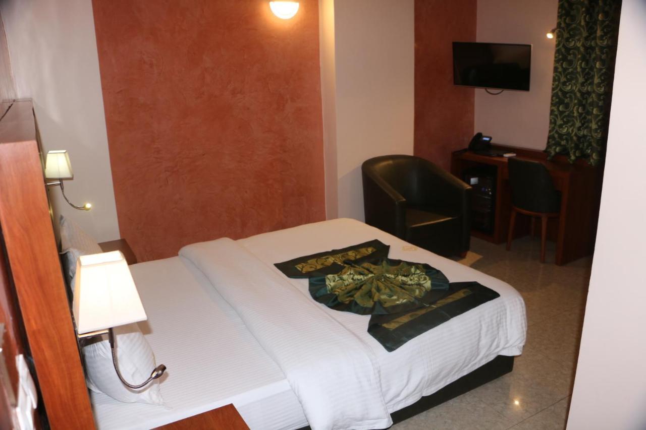 Hotel Jouvence International 야운데 외부 사진