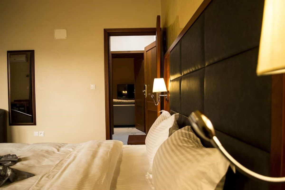 Hotel Jouvence International 야운데 외부 사진