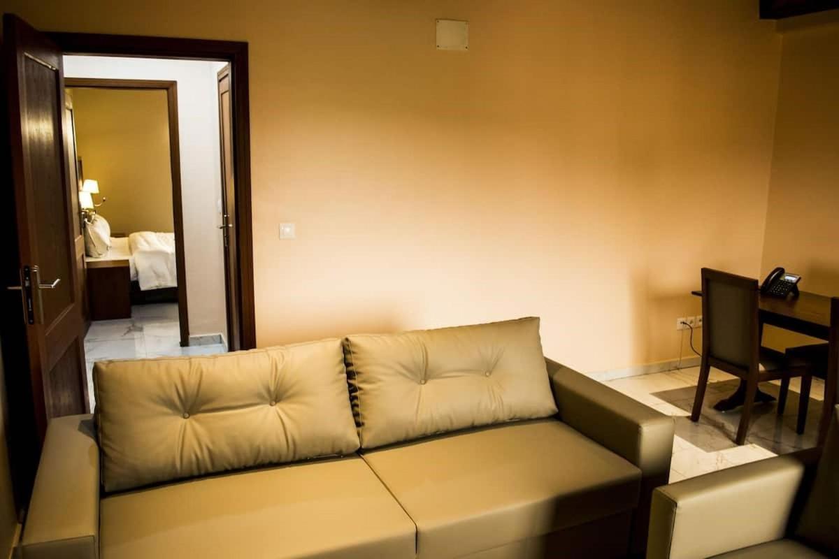 Hotel Jouvence International 야운데 외부 사진