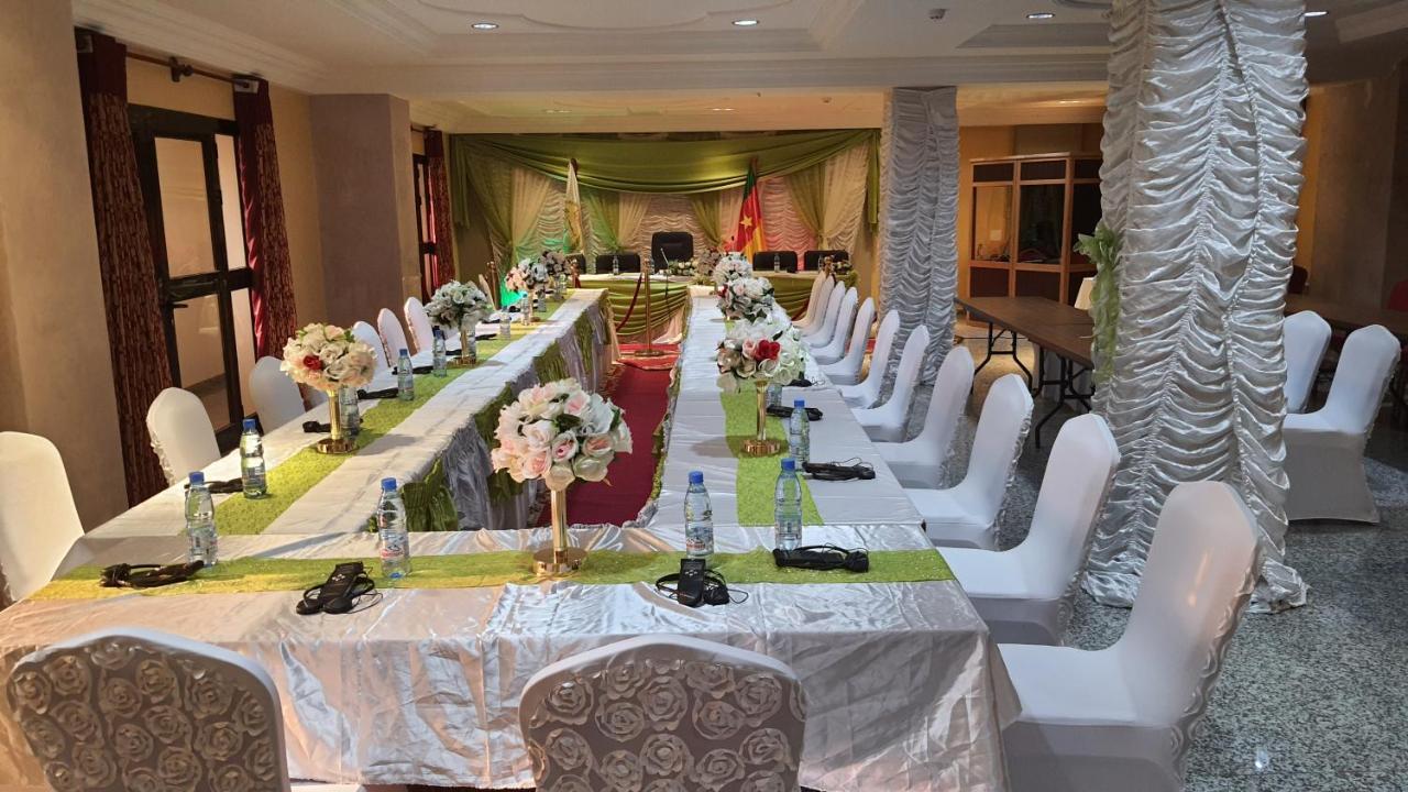 Hotel Jouvence International 야운데 외부 사진
